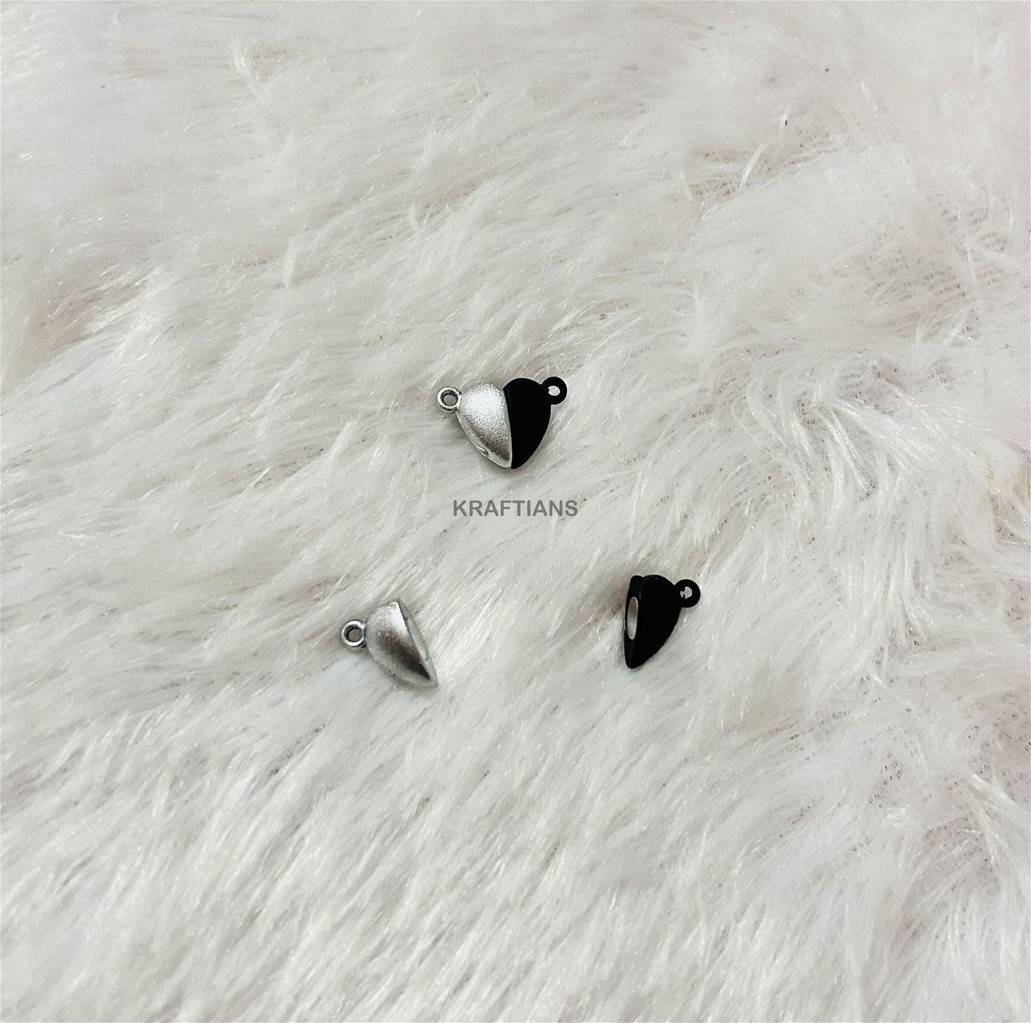 Magnet Heart Black And Silver