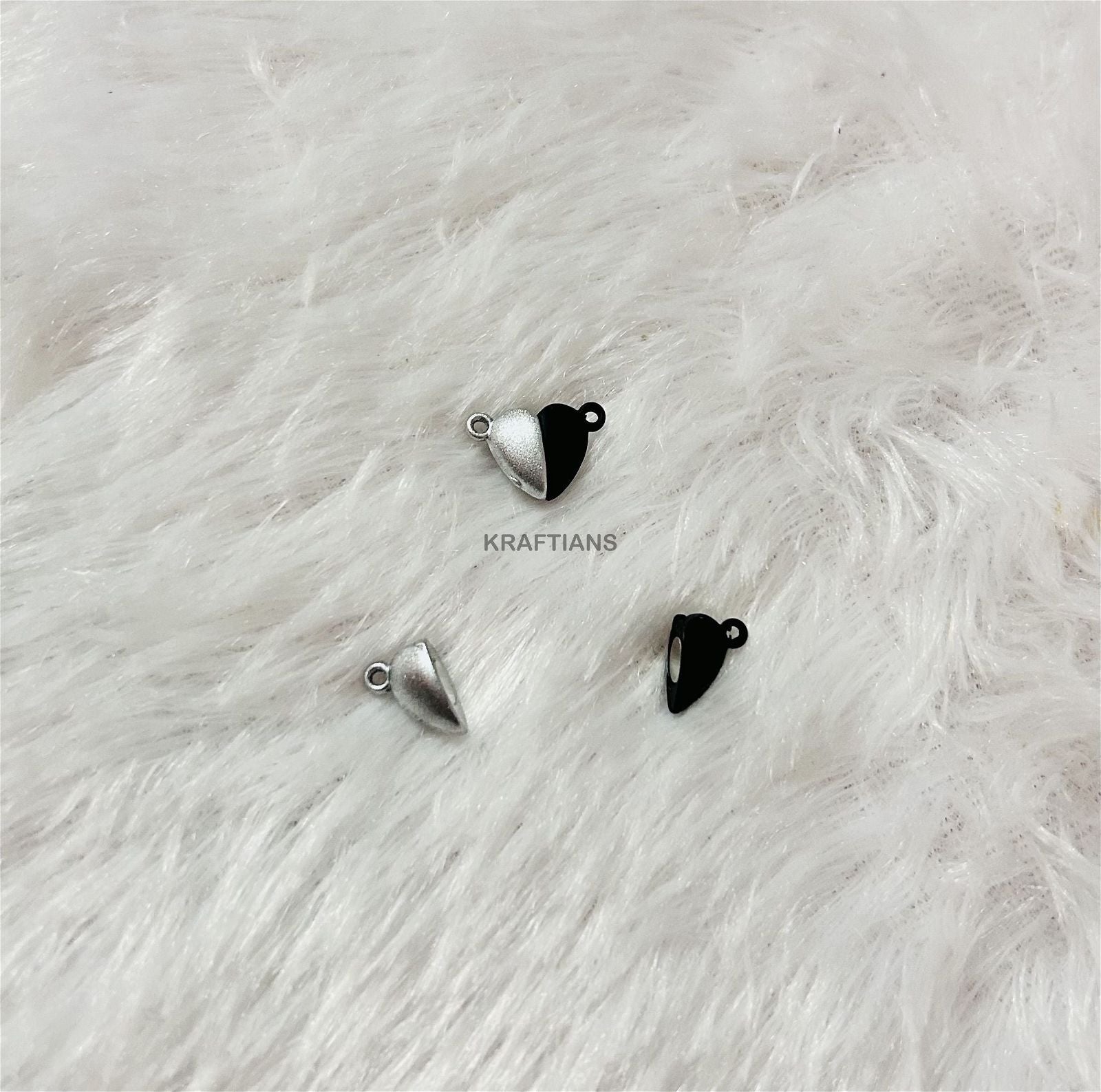 Magnet Heart Black And Silver